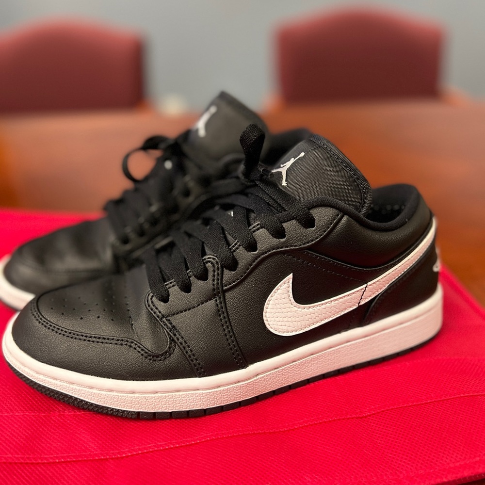 Air Jordan 1 Low Women shoes